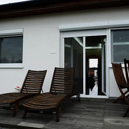 Zalan Holiday House
