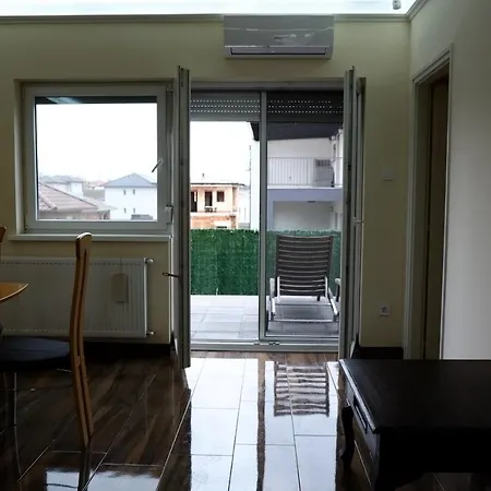 Zalan Holiday House